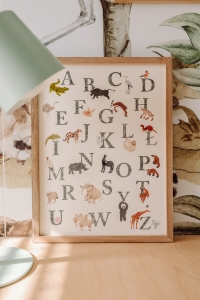 plakat do pokoju dziecka z polskim alfabetem Hi Little