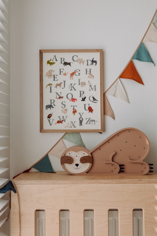 plakat z angielskim alfabetem Hi Little